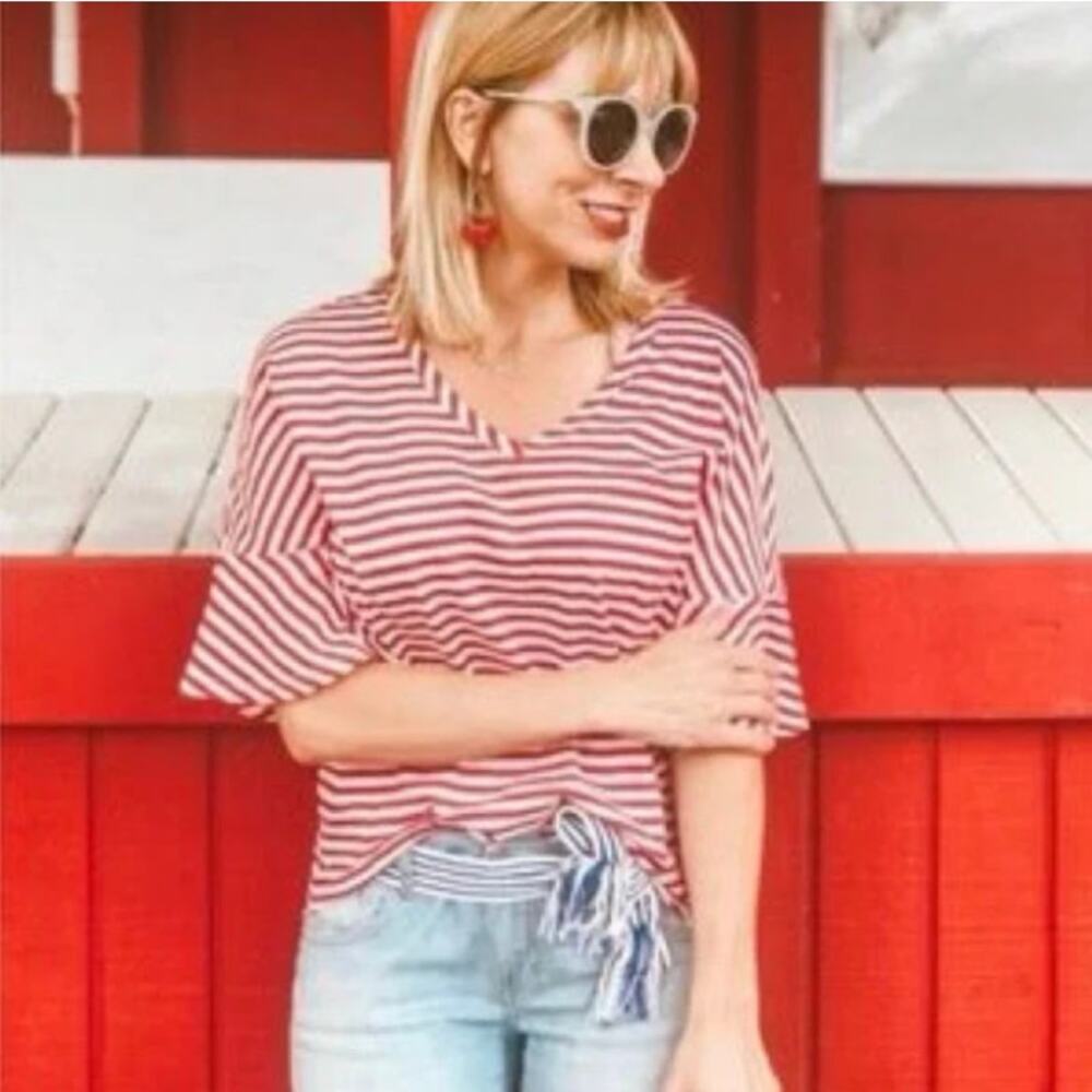 Cabi Flutter Tee Red & White Striped V-Neck Top with Ruffle Sleeves - Size‎ M